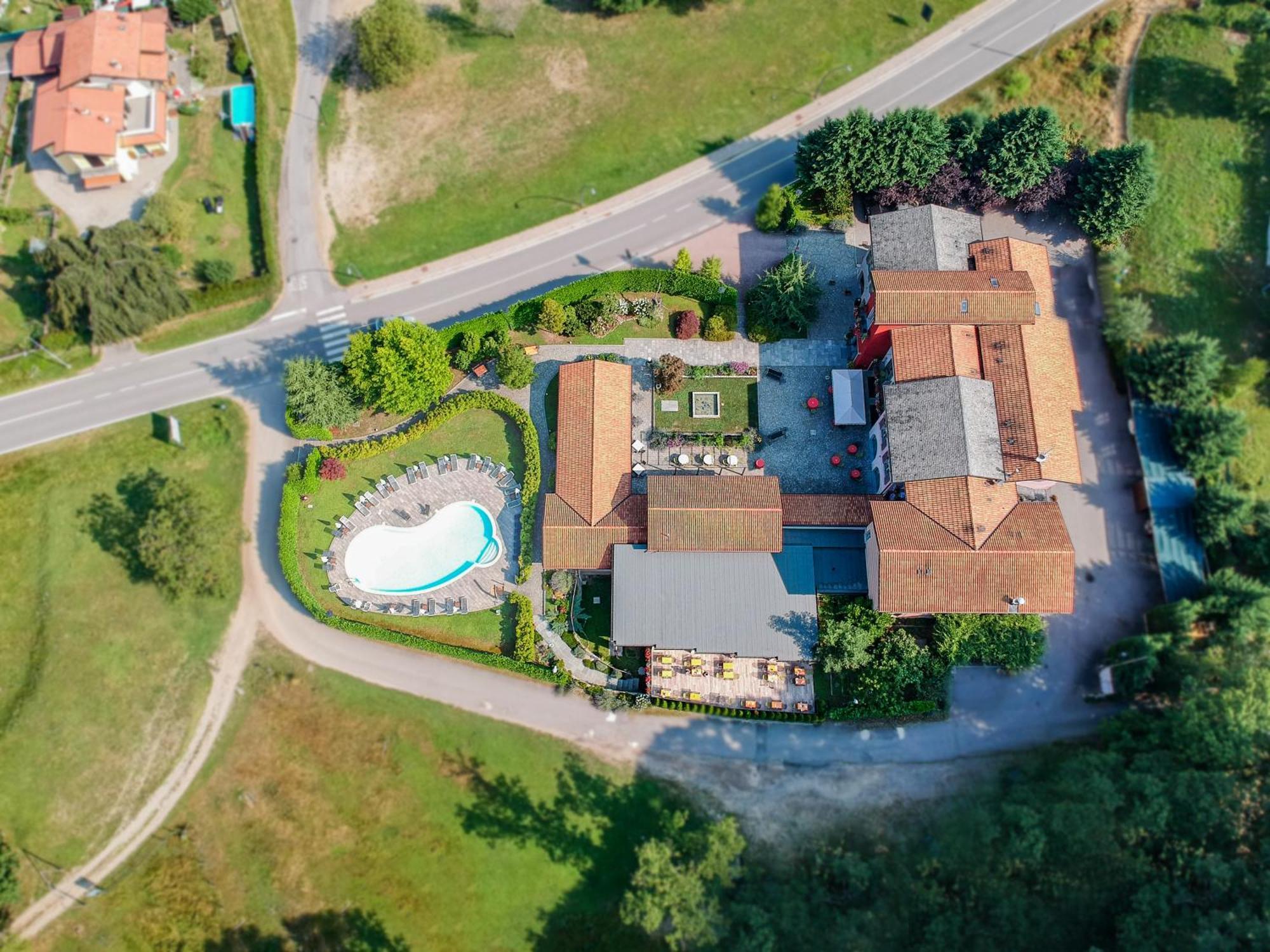 Hotel Cortese Armeno Εξωτερικό φωτογραφία