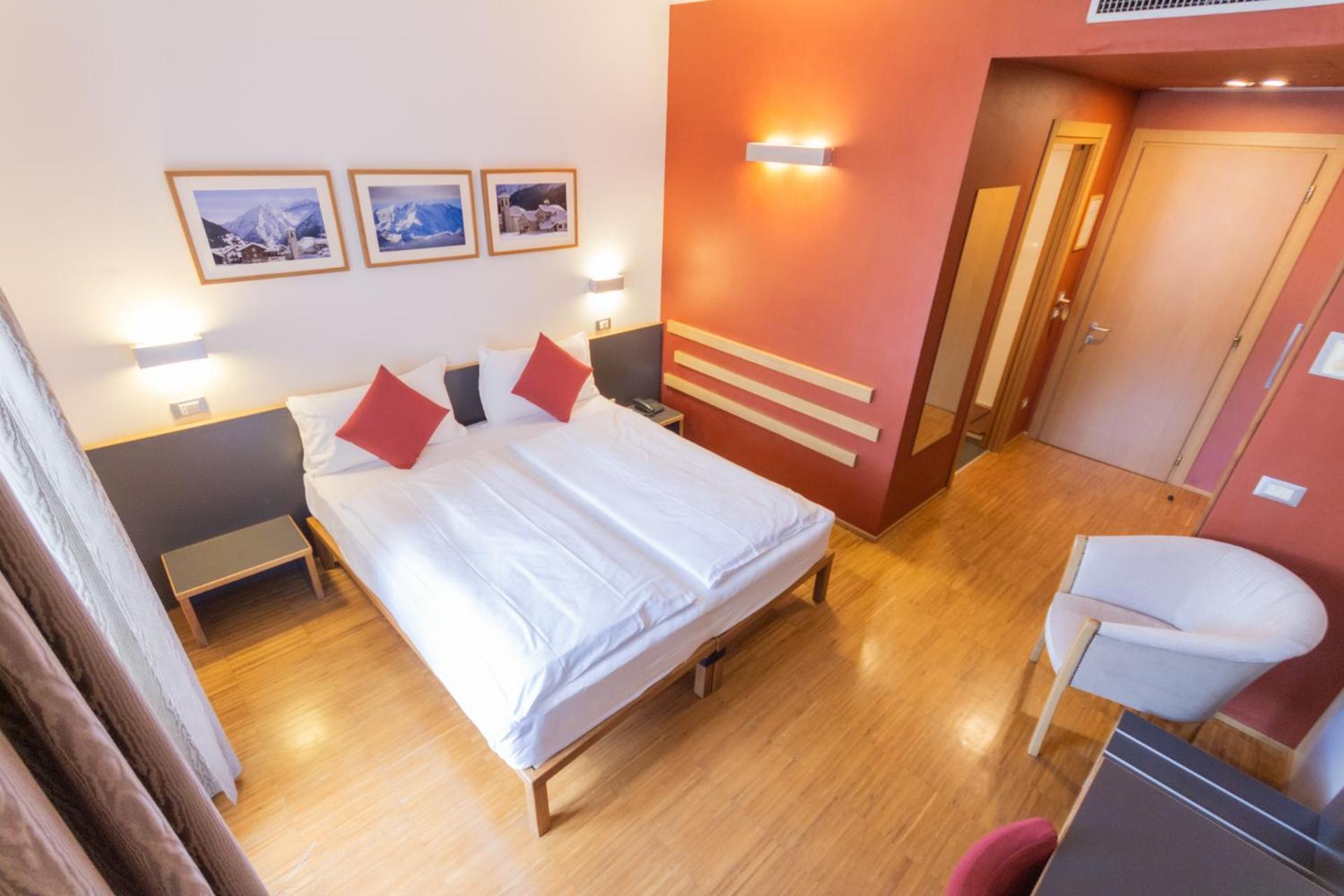 Hotel Cortese Armeno Εξωτερικό φωτογραφία