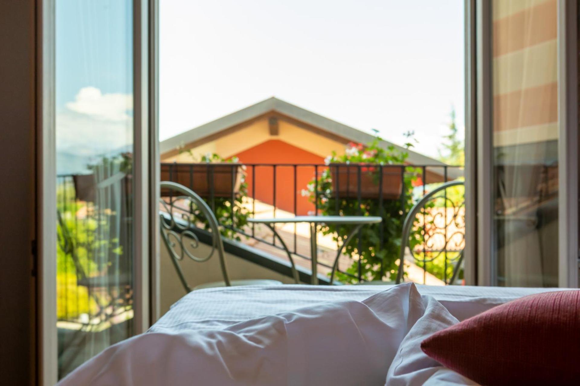 Hotel Cortese Armeno Εξωτερικό φωτογραφία