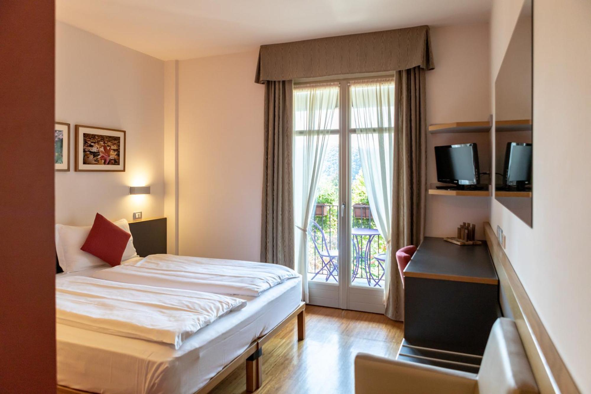 Hotel Cortese Armeno Εξωτερικό φωτογραφία