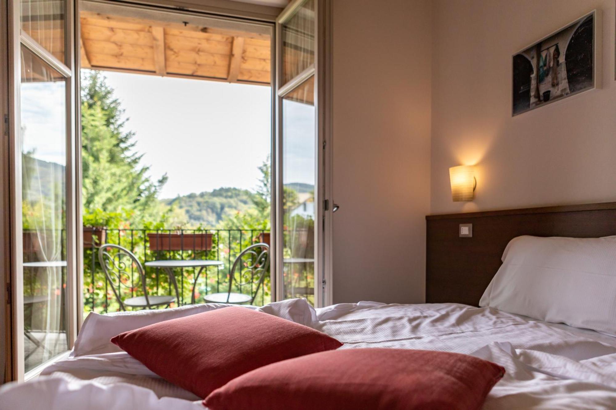 Hotel Cortese Armeno Εξωτερικό φωτογραφία