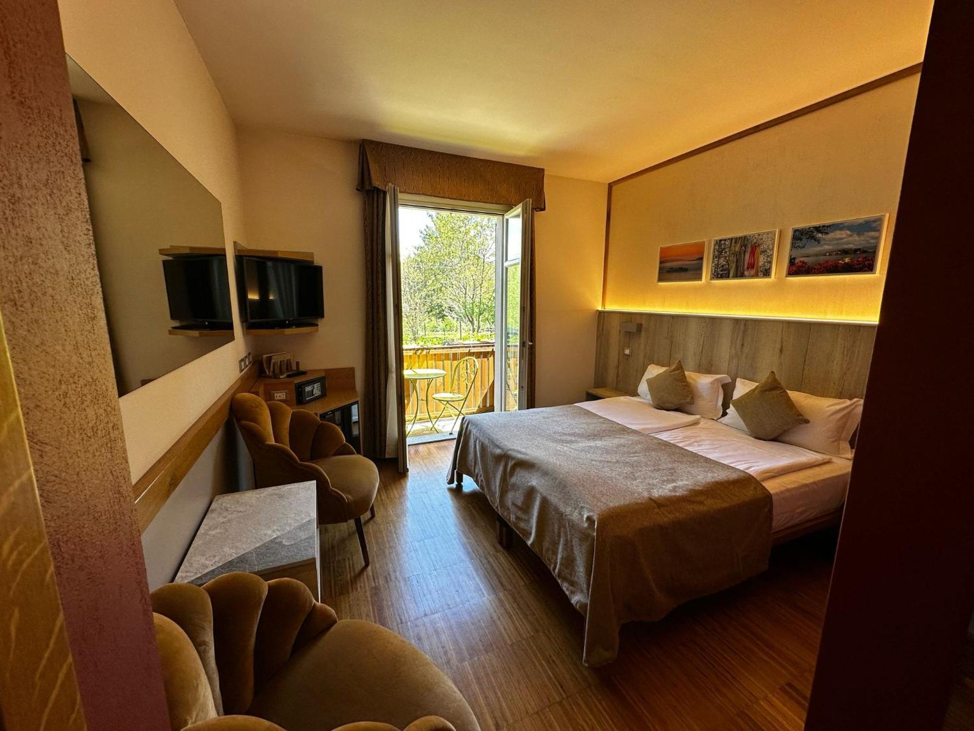 Hotel Cortese Armeno Εξωτερικό φωτογραφία